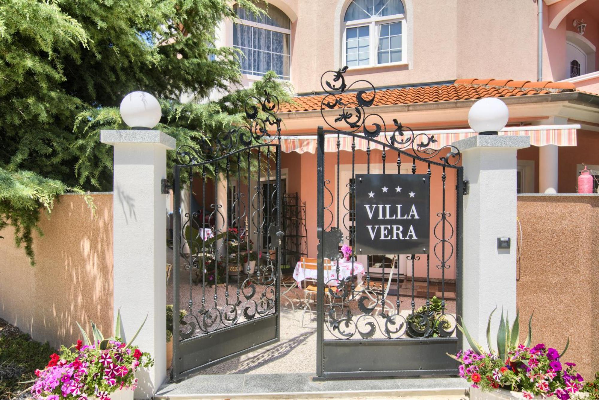 Hotel Villa Vera 2 Fazana Luaran gambar